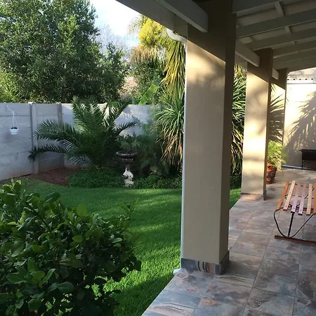 Van Biljon Cottage No Loadshedding Oudtshoorn Exterior photo